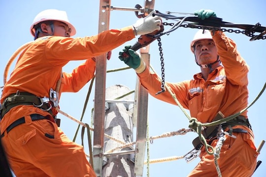 Hà Nội cắt điện giữa nắng nóng đỉnh điểm ngày 5/8: Hơn 20 phường, xã chịu ảnh hưởng