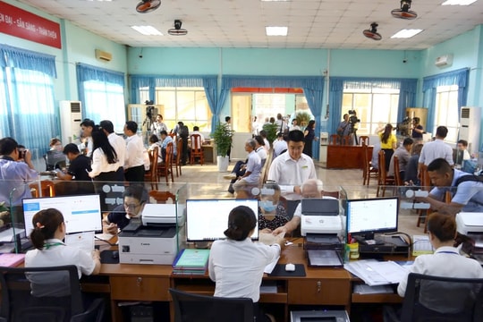 Bộ Nội vụ làm việc chưa có tiền lệ: Chọn 34 cán bộ tiêu biểu đưa về địa phương