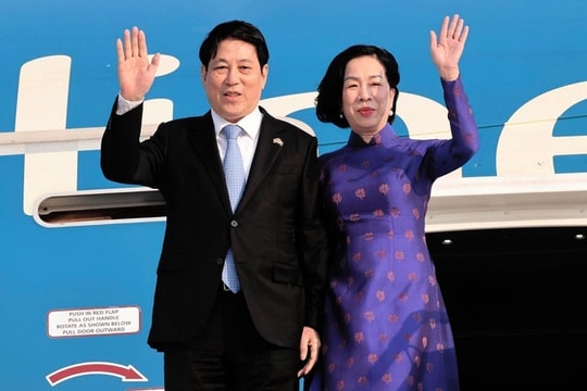 Chủ tịch nước Lương Cường và Phu nhân đến Angola