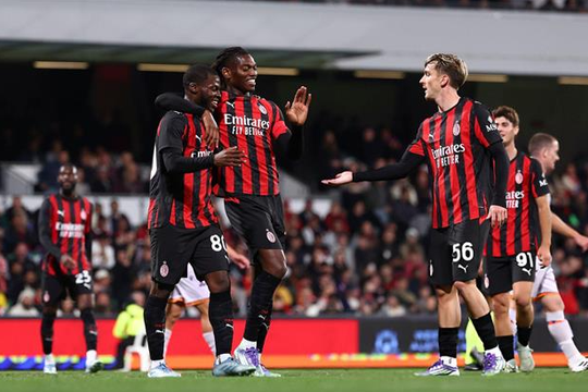 Nhận định, dự đoán Leeds vs AC Milan: Chủ nhà gục ngã