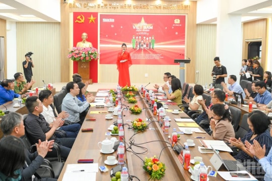 "Cùng Việt Nam tiến bước": Lan tỏa những giá trị chưa từng có tiền lệ
