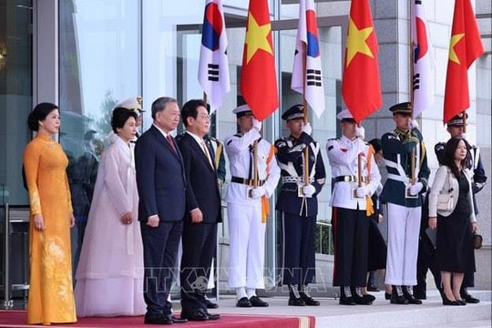 Tổng thống Hàn Quốc chủ trì Lễ đón trọng thể Tổng Bí thư Tô Lâm và Phu nhân