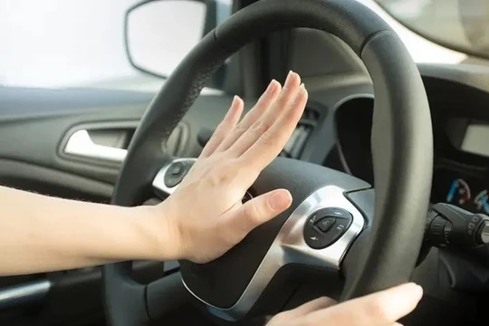 Những nơi tuyệt đối không được bấm còi xe, tài xế cần biết để tránh bị phạt nặng