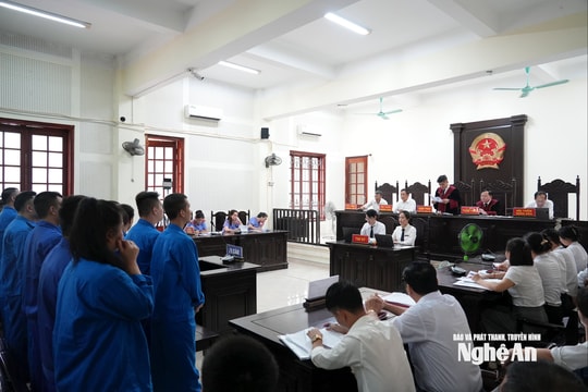 Tuyên án 37 bị cáo trong đường dây lừa đảo công nghệ cao từ Campuchia với mức án cao nhất là 20 năm tù
