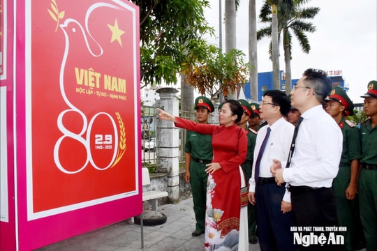 17 tác phẩm tranh cổ động được trao giải và triển lãm tại Nghệ An