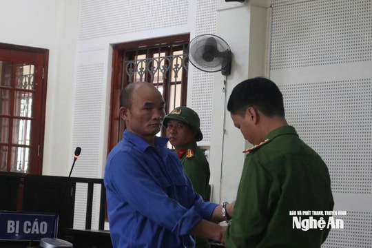 Rạn nghĩa xóm, vỡ tình làng chỉ vì lời chê