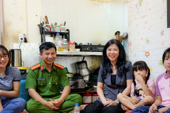 Phu nhân Tổng Bí thư thăm gia đình liệt sĩ, thương binh tại Sơn La