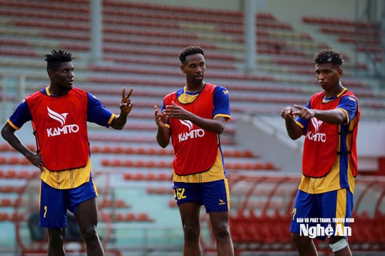 Sông Lam Nghệ An sẵn sàng cho cuộc đối đầu với tân binh V.League 2025/26