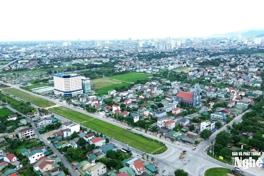 Vinh Hưng: Dân bất an vì sống dưới đường điện 35KV