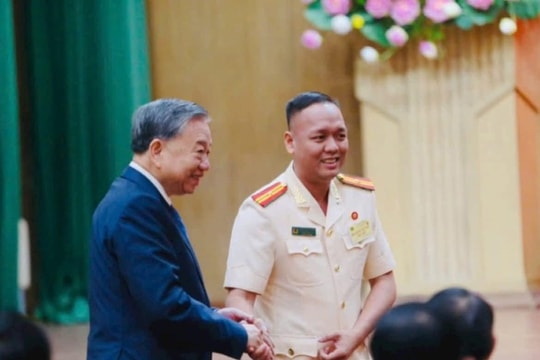 Chiếc móc khóa trưởng công an xã tặng Tổng Bí thư Tô Lâm