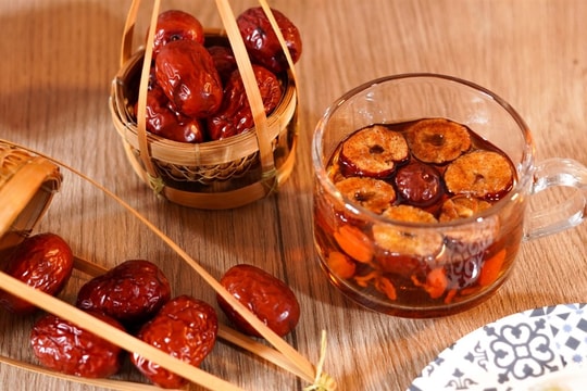 Mẹo đi chợ: 5 bí quyết chọn táo đỏ ngọt lịm, dày thịt, không lo mua nhầm