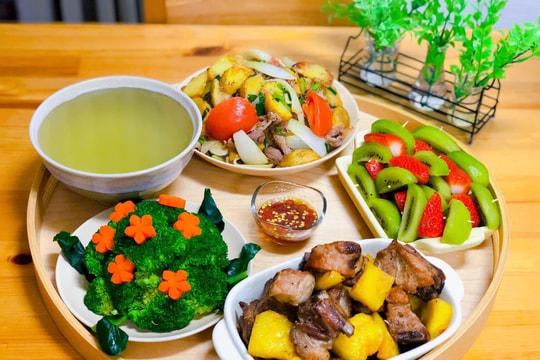 Hôm nay ăn gì? 7 mâm cơm tối 30 phút tròn vị