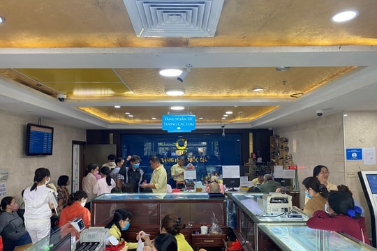 Giá vàng chiều nay 20/8/2025: Giá vàng trong nước và thế giới cùng giảm xuống thấp nhất 2 tuần qua