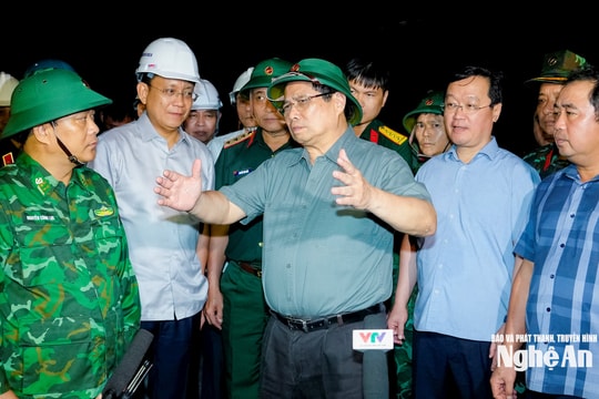 Chính quyền 2 cấp Nghệ An phát huy "4 tại chỗ" cùng nhân dân ứng phó cuồng phong KAJIKI