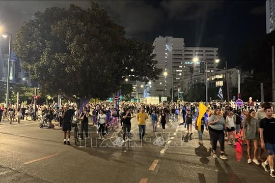 Biểu tình ngày càng quyết liệt tại Israel yêu cầu chấm dứt chiến tranh