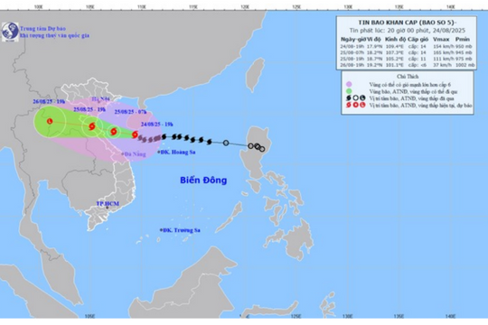 TIN BÃO MỚI NHẤT: Bão số 5 mạnh lên cấp 14, giật cấp 17, chỉ còn cách Nghệ An khoảng 400 km