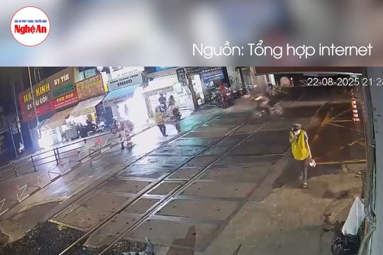 Ba giây sinh tử: Hai nữ gác chắn lao vào cứu thanh niên “thông chốt” trước mũi tàu