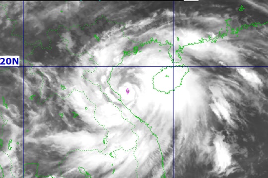 TIN NHANH VỀ BÃO SỐ 5 (LÚC 09 GIỜ NGÀY 25/8): cách Nghệ An khoảng 140km về phía Đông Đông Nam