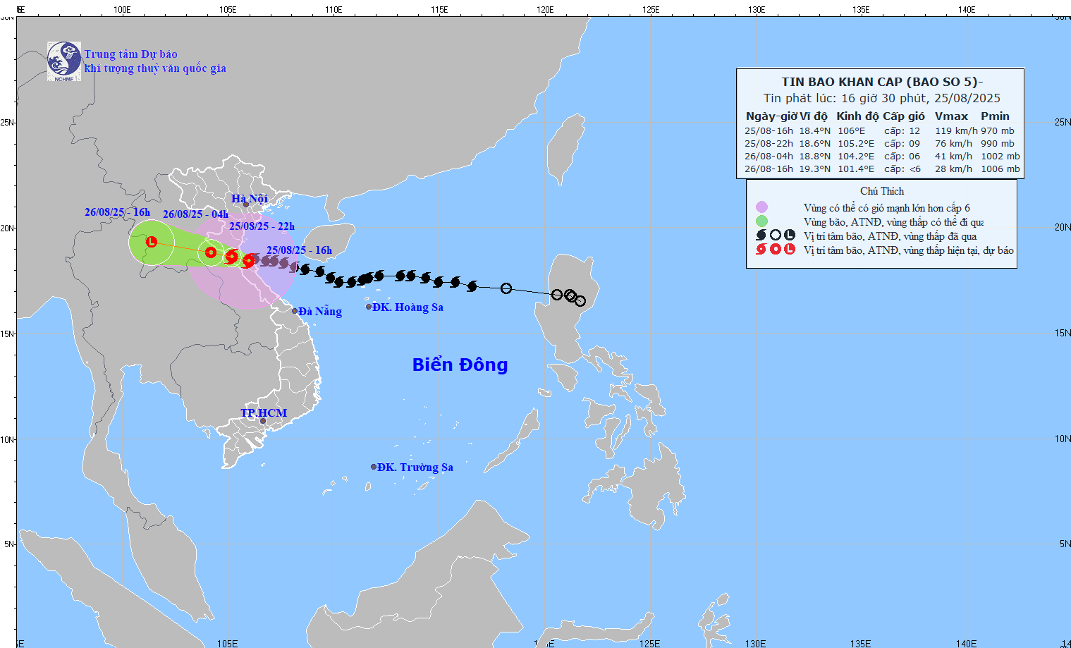 Dự báo trong 3-6 giờ tới, bão số 5 sẽ đi vào đất liền khu vực Bắc Hà Tĩnh - Nam Nghệ An