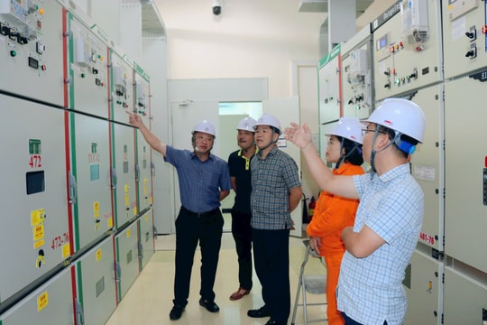 Lãnh đạo Tổng Công ty Điện lực miền Bắc kiểm tra, chỉ đạo công tác phòng, chống bão số 5 tại Nghệ An