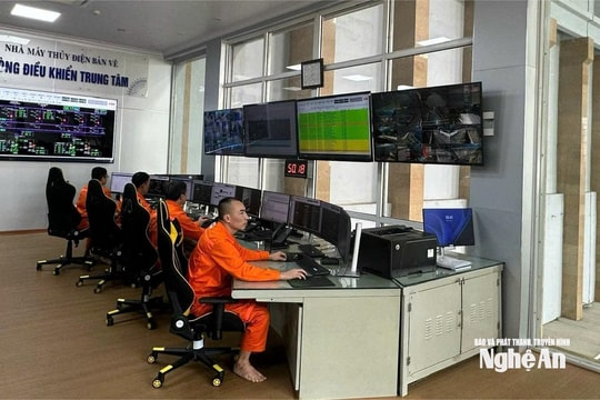 Thủy điện Bản Vẽ chủ động cắt giảm lũ, bảo vệ an toàn hạ du trước ảnh hưởng của bão số 5