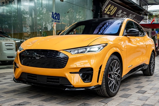 Xe điện cao cấp vượt mặt Vinfast ra mắt Việt Nam: Sạc một lần chạy 550km