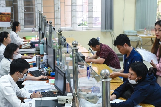 Bộ Nội vụ đề xuất bổ nhiệm viên chức làm quản lý 5 năm để tránh 'ngồi lâu lên lão làng'