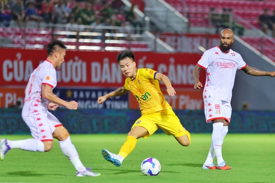 Sông Lam Nghệ An nhận thất bại trên sân Lạch Tray tại vòng 3 V.League