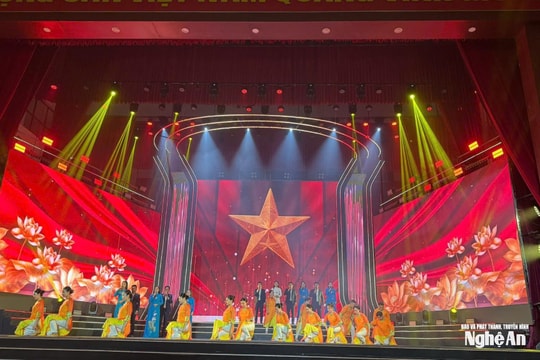 Lễ tuyên dương học sinh đạt giải Quốc tế, Quốc gia và học sinh đạt điểm cao trong Kỳ thi tốt nghiệp trung học phổ thông năm 2025