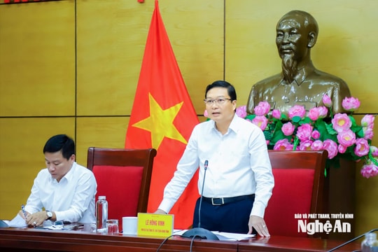 Chủ tịch UBND tỉnh Nghệ An chủ trì cuộc làm việc giải phóng mặt bằng dự án kéo dài đường băng Sân bay Vinh; cải tạo, mở rộng Quốc lộ 46