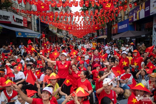 Tặng 100.000 đồng/người cho toàn dân ăn Tết Độc lập 2/9