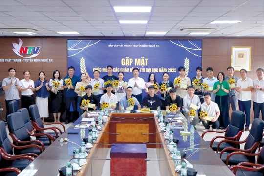 Báo và Phát thanh, Truyền hình Nghệ An tuyên dương con em cán bộ, phóng viên, nhân viên trúng tuyển đại học