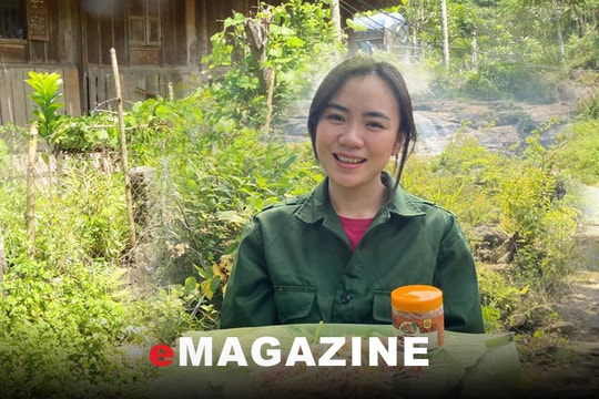 Cô gái dân tộc Thái kể chuyện bản làng bằng cả trái tim