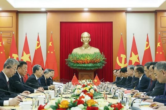 Tổng Bí thư Tô Lâm tiếp Ủy viên Trưởng Nhân đại toàn quốc Trung Quốc Triệu Lạc Tế