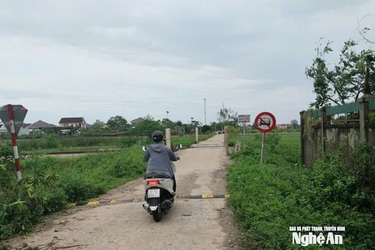 Nghệ An sẽ rào chắn, đóng vĩnh viễn nhiều lối đi tự mở qua đường sắt trước ngày 15/9