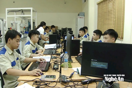 Tín dụng ưu đãi mở rộng cho học sinh, sinh viên ngành STEM