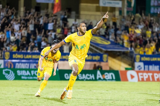 Bài toán Michael Olaha và các vệ tinh