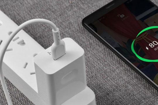 Có nên cắm sạc điện thoại liên tục hay không?