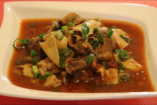 Mẹo nấu ăn: Cách làm váng đậu kho trứng cút siêu ngon từ 3 nguyên liệu đơn giản