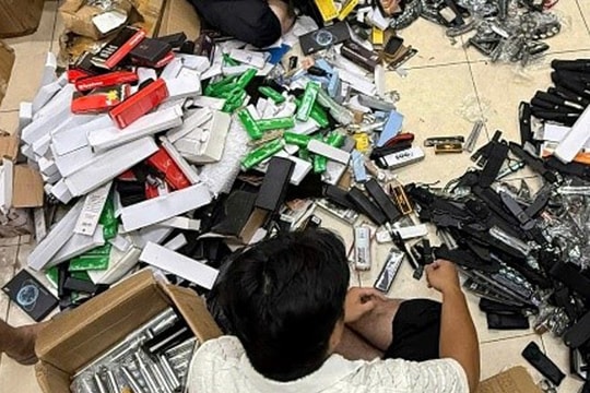 Triệt phá đường dây rao bán vũ khí trên mạng