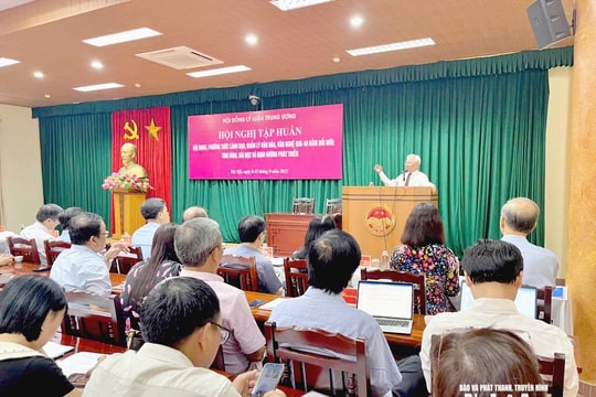 Hội đồng lý luận Trung ương tập huấn về công tác quản lý văn hóa văn nghệ qua 40 năm đổi mới