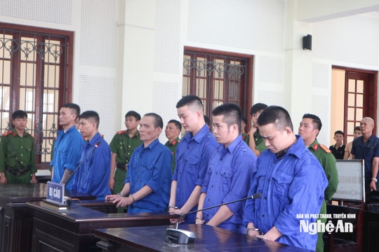 Gã đàn ông vi phạm cùng lúc 3 tội về mua bán, tàng trữ ma túy, vũ khí quân dụng