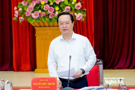 Ban Thường vụ Tỉnh ủy họp phiên thường kỳ tháng 8