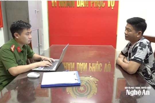 Bắt đối tượng lái xe tải Bắc - Nam tàng trữ pháo nổ trái phép