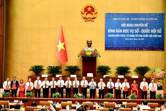 Quốc hội tổ chức Hội nghị chuyên đề “Bình dân học vụ số, Quốc hội số”