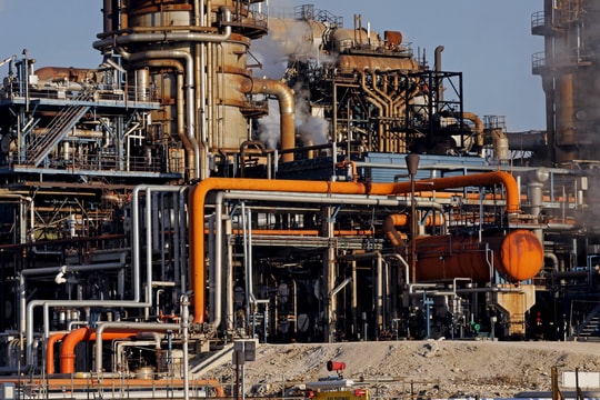 Giá xăng dầu hôm nay 17/9/2025: Giá dầu thế giới tăng nhẹ