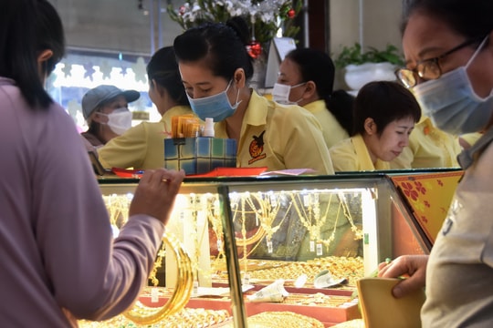 Giá vàng chiều nay 18/9/2025: Bảng giá vàng SJC DOJI PNJ, vàng thế giới