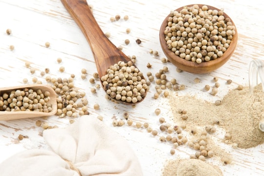 Giá tiêu hôm nay 20/9: Doanh nghiệp hạn chế nhập tiêu giá rẻ