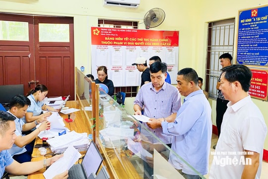 Kiện toàn cán bộ cơ sở, đảm bảo chính quyền địa phương 2 cấp vận hành hiệu quả