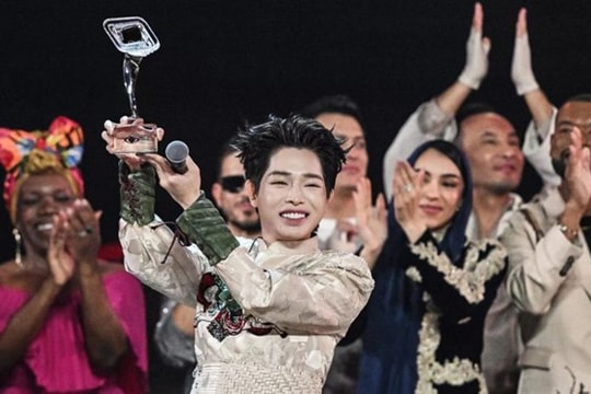 Vang danh nghệ sĩ Việt trên đấu trường âm nhạc quốc tế